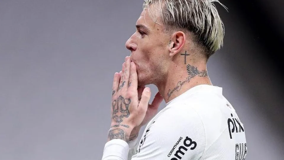 Róger Guedes aceita proposta do Catar e não joga mais pelo Corinthians