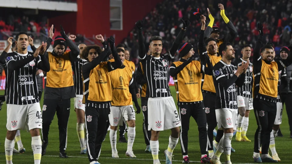 Sul-Americana: Corinthians derrota Estudiantes nos pênaltis e avança para a semifinal