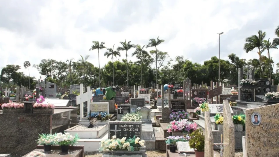 SC: corpo enterrado ao lado de assassino será exumado e posto em outro local