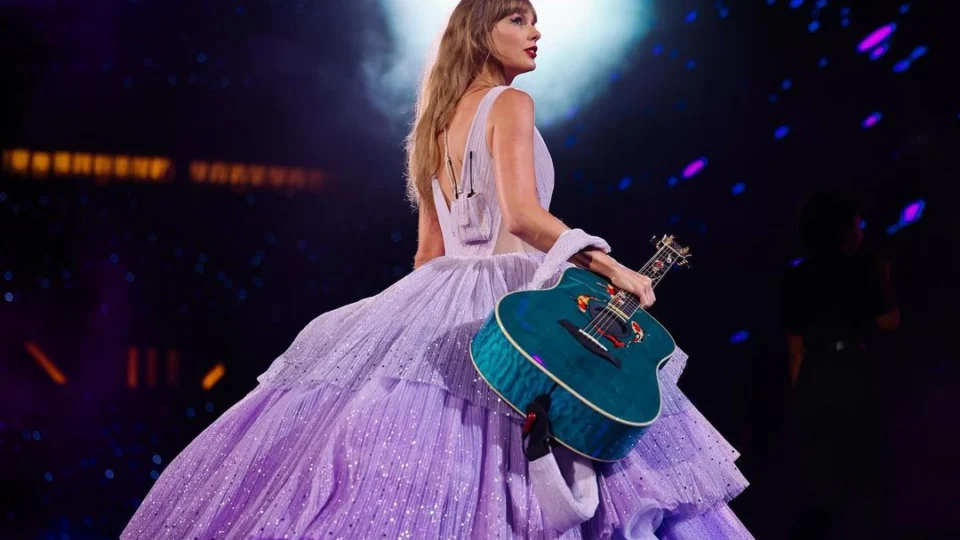 Taylor Swift: fãs acertam teoria e cantora revela data de próximo álbum