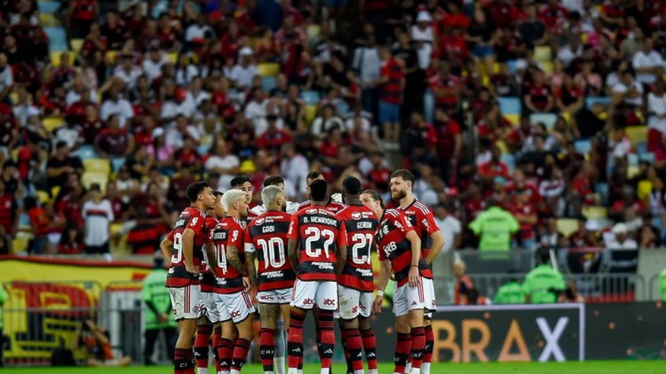 Equipe unida: Flamengo supera crise e foca no Brasileiro antes de final