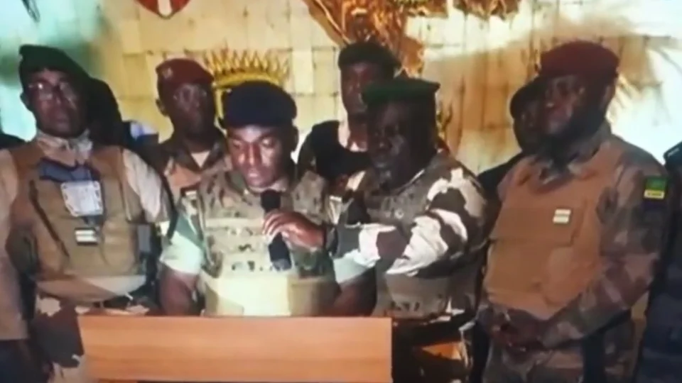 Militares anunciam golpe de estado após eleições no Gabão e fecham fronteiras