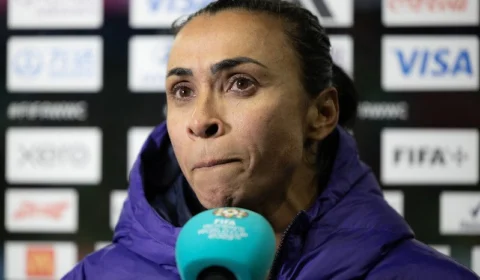 ‘Eu termino aqui e elas continuam’, desabafa Marta após eliminação precoce do Brasil
