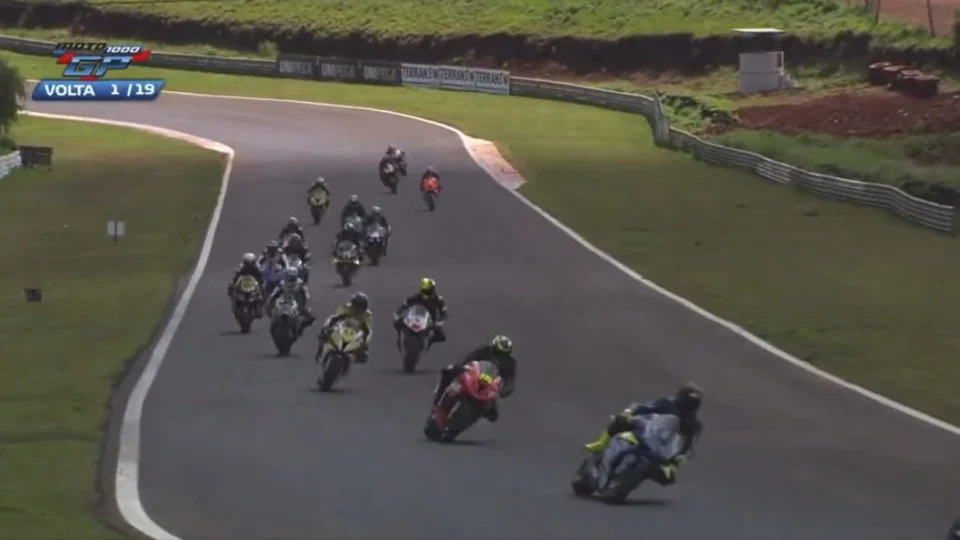 Pilotos morrem após acidente fatal durante corrida em GP de Motovelocidade