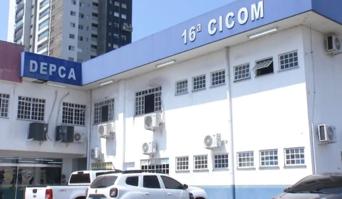 VÍDEO: mulher é presa suspeita de favorecimento a prostituição das filhas