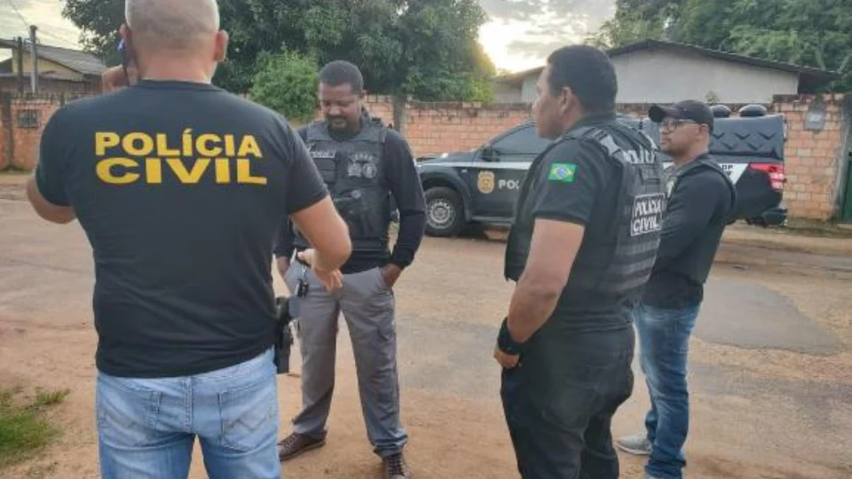 Homem acusado de estuprar enteada é preso em RR; acusado ameaçava vítima