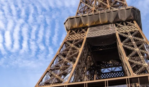 Torre Eiffel: ponto turístico é fechado após ameaça de bomba, diz polícia