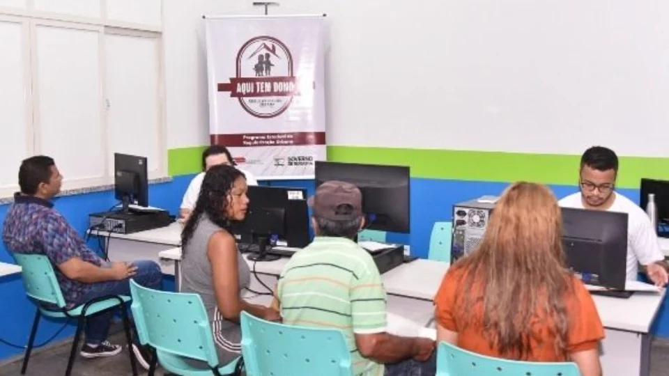 Ação de regularização de imóveis ocorre no bairro Cauamé, em Boa Vista