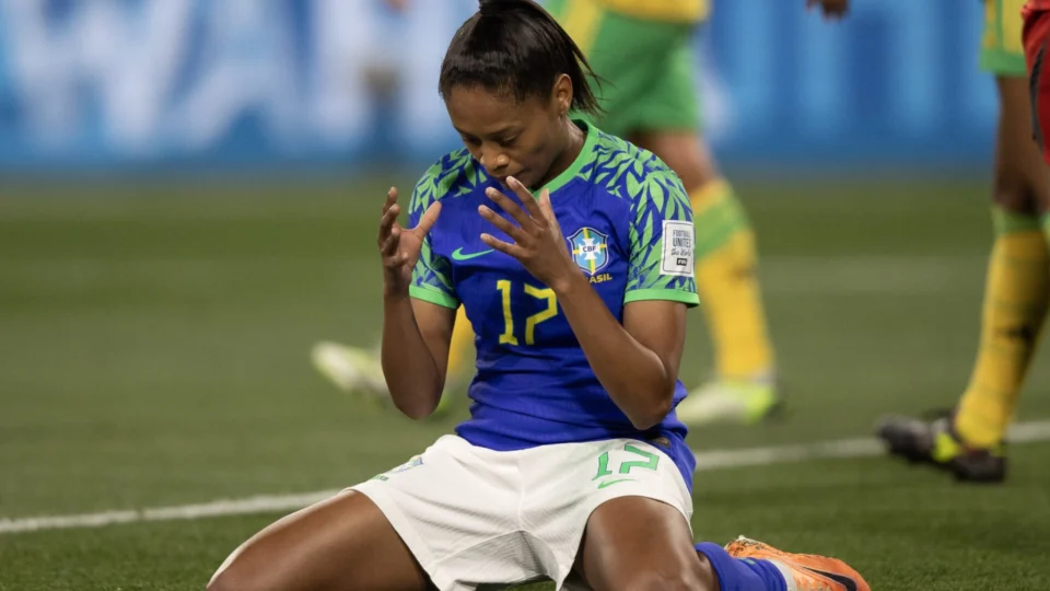 Com eliminação na fase de grupos, Brasil faz pior campanha em Copas do Mundo