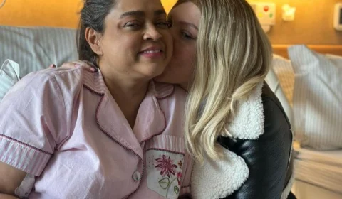 Veja vídeo do encontro emocionante de Simony e Preta Gil em hospital