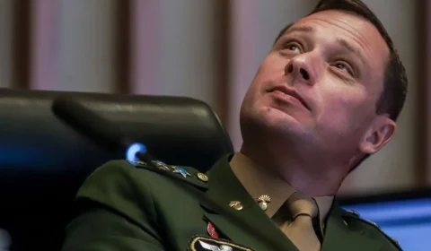 Mauro Cid presta depoimento à Polícia Federal nesta segunda (11)