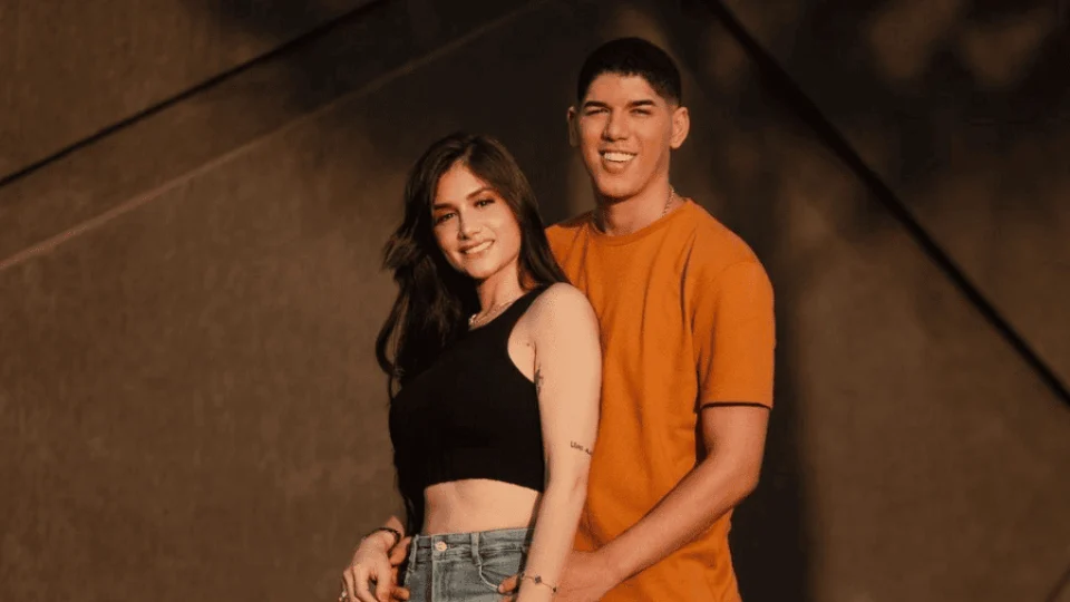 Filho de Zé Vaqueiro respira sem aparelhos; bebê nasceu com síndrome rara