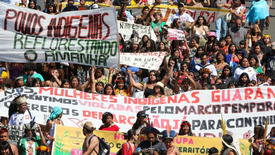 Em marcha, mulheres indígenas pedem maior em participação políticas públicas
