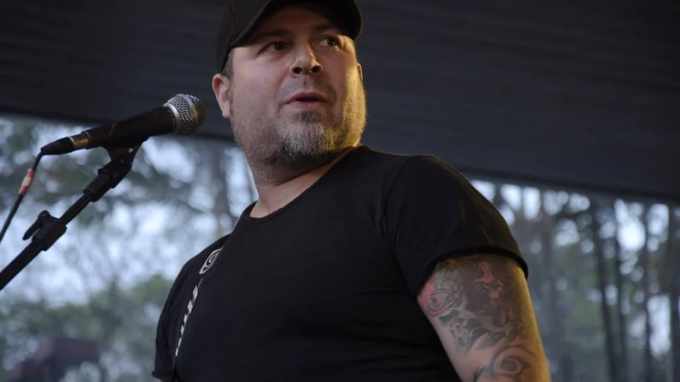 Suspeito de atirar contra baixista do Ultraje a rigor é detido em São Paulo