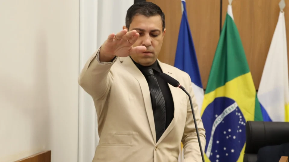 Epitácio Brandão é empossado vereador na Câmara de Palmas