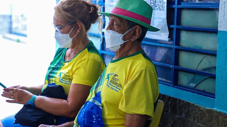 Ação conscientiza sobre doença de Alzheimer em unidades de saúde de Manaus