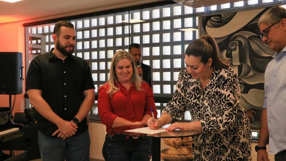 VÍDEO: reforma do Teatro Fernanda Montenegro tem ordem assinada em Palmas