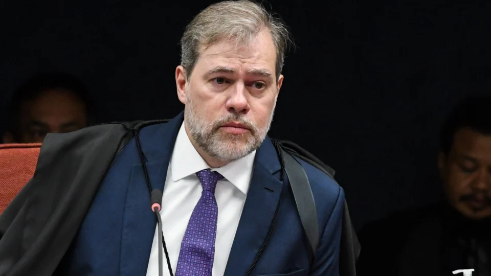 Perícia utilizada por Toffoli para anular provas foi contratada por advogados de Lula