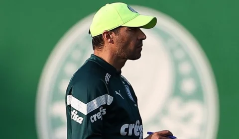 Abel Ferreira conquista prêmio em eleição dos melhores do ano em Portugal