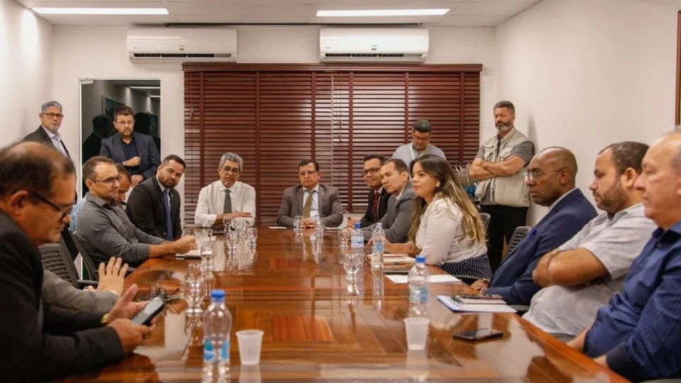 Após reunião, situação de acampados na Aleac segue sem desfecho