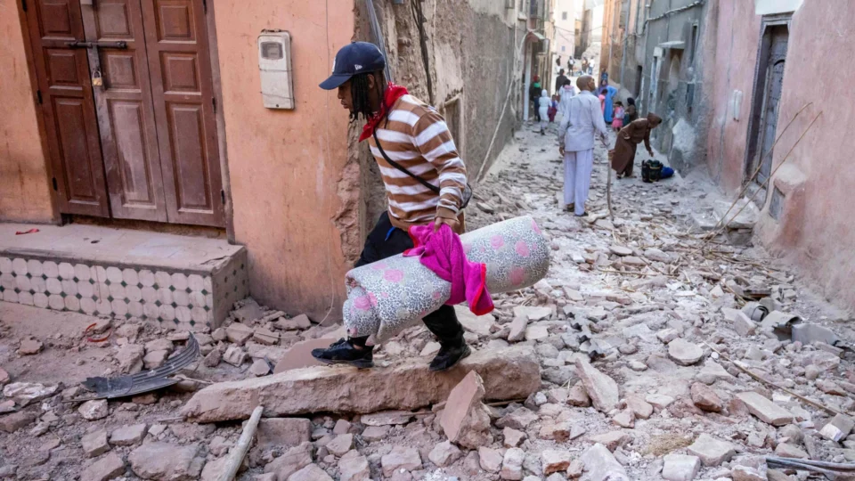 Terremoto no Marrocos deixa mais de mil mortos, diz Ministério do Interior