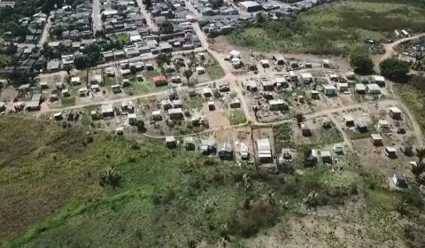 Acre formaliza acordo para ceder 25 lotes às famílias de ocupações 