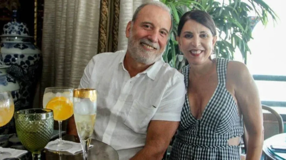 Quem era o bilionário Binho Bezerra encontrado morto em mansão no Guarujá