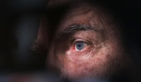 Após delação de Cid, Lula diz ver Bolsonaro ‘envolvido até os dentes’