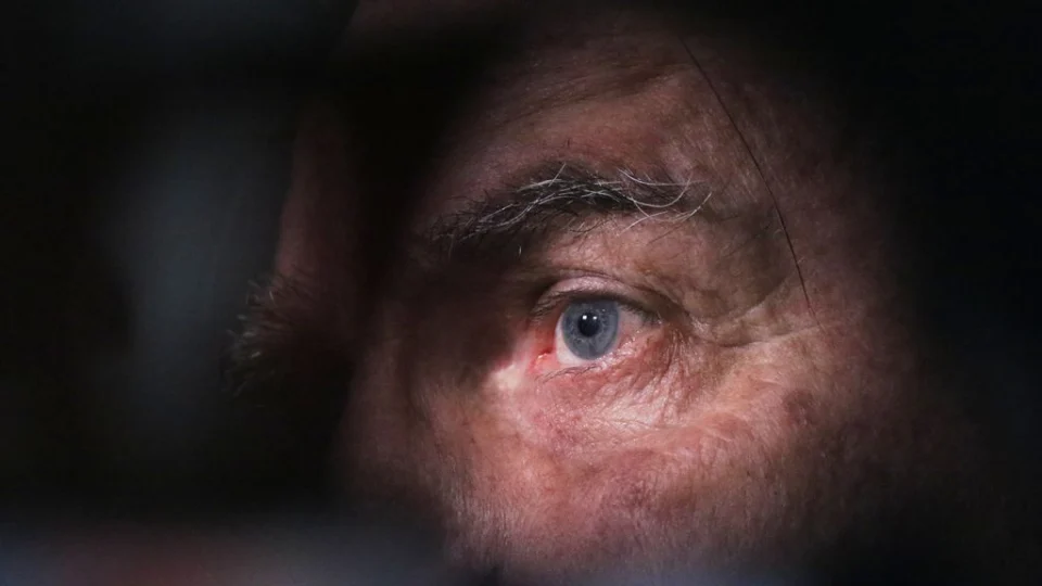 Após delação de Cid, Lula diz ver Bolsonaro ‘envolvido até os dentes’