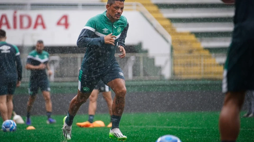 Brasileirão Série B: Chapecoense e Guarani jogam nesta terça-feira, 5