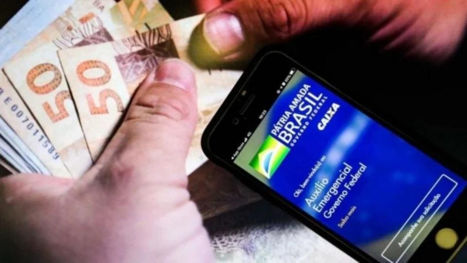 CGU envia auditoria sobre pagamentos indevidos de auxílios feitos por Bolsonaro