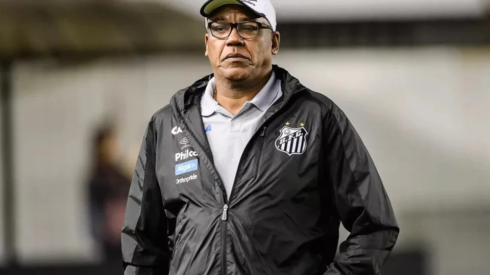 Santos ajuda Chulapa pagar dívida de pensão alimentícia e deixa prisão