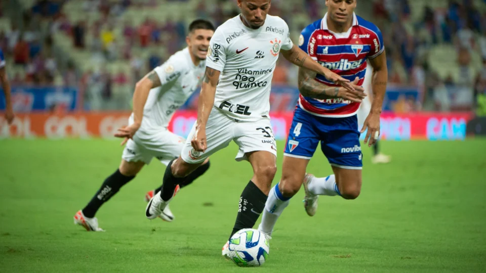 Brasileirão: Corinthians é dominado, leva gol no fim e perde para o Fortaleza