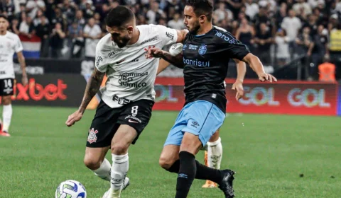 Brasileirão: Corinthians e Grêmio fazem jogo com 2 viradas em SP