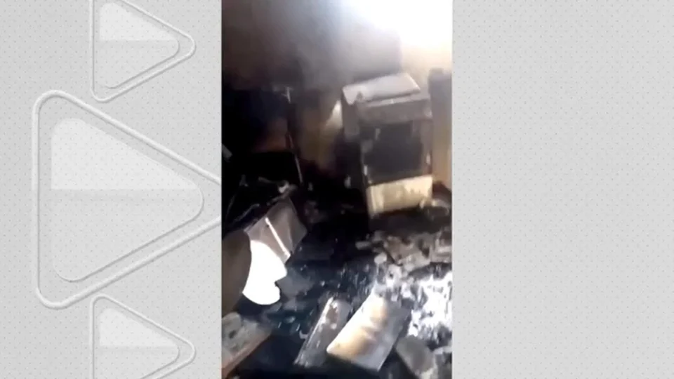VÍDEO: Explosão de botija de gás destrói residência no interior do AC