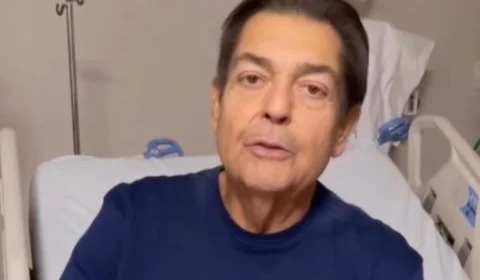 Dez dias após receber alta, Faustão volta a ser internado em SP