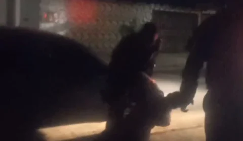 Jovem é agredido na frente de casa durante abordagem policial em RR