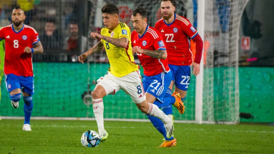 Chile e Colômbia ficam no empate sem gols nas Eliminatórias da Copa