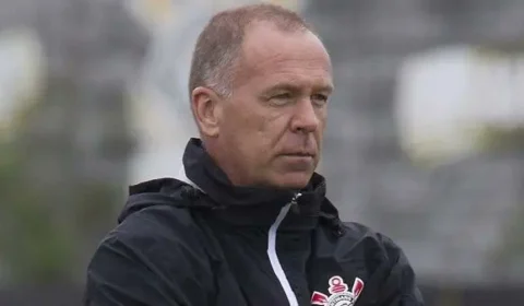 Corinthians oficializa Mano Menezes como novo técnico do Timão