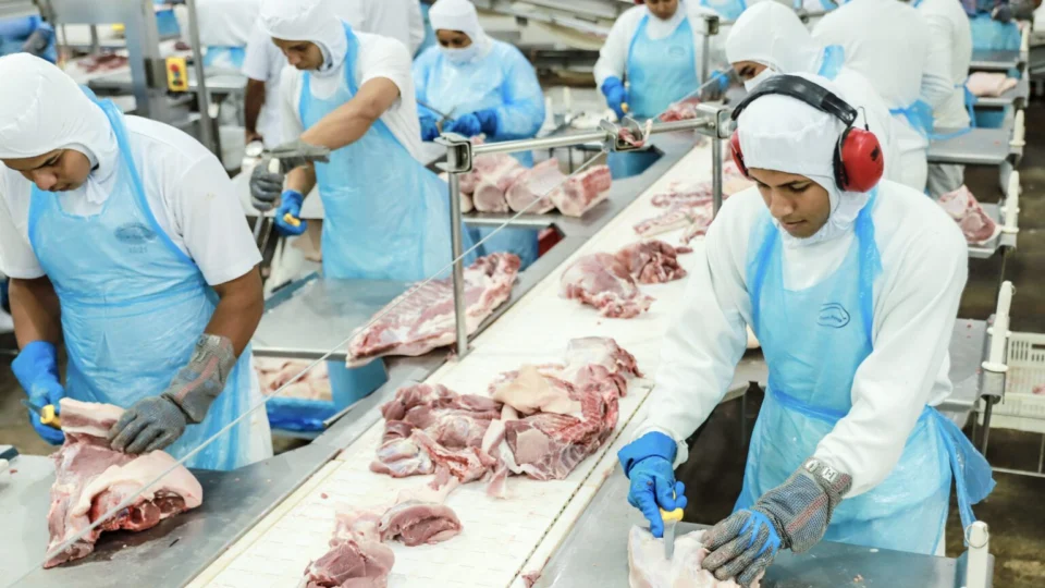 VÍDEO: frigorífico acreano é destaque na exportação de carne suína