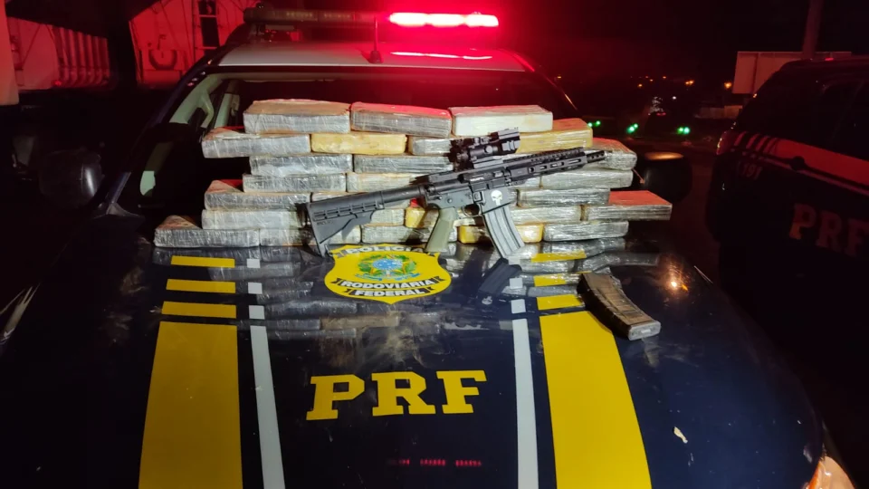 Vídeo: PRF apreende 56,2kg de drogas em Miranorte -TO