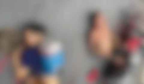 Dupla em moto fica gravemente ferida após colisão com ônibus em Manaus