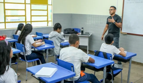 Semed divulga processo seletivo para contratar professores em 2024