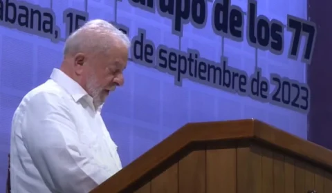 Em Cuba, Lula defende regulamentação de plataformas digitais
