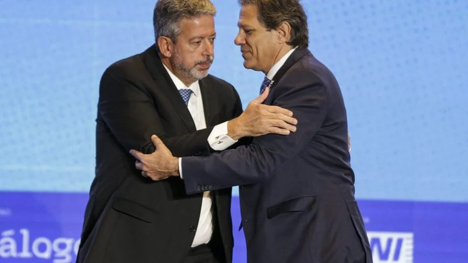 Equipe econômica de Lula se reúne para discutir reforma administrativa