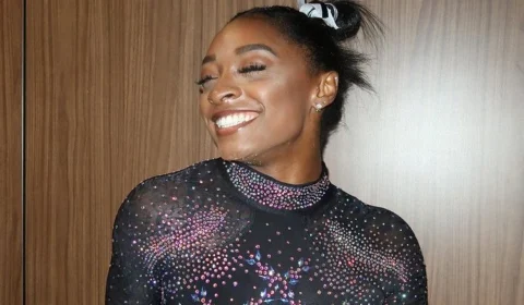 Simone Biles confirma que quer disputar Jogos Olímpicos de Paris 2024