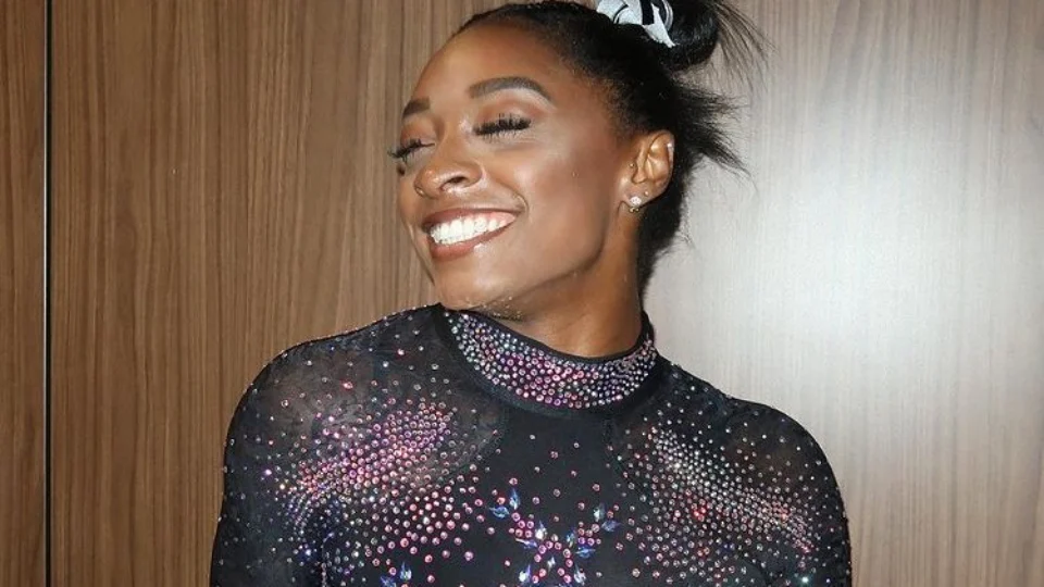 Simone Biles confirma que quer disputar Jogos Olímpicos de Paris 2024