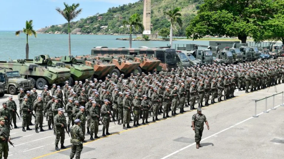 Lei que muda Código Penal Militar é sancionada por Geraldo Alckmin com vetos 