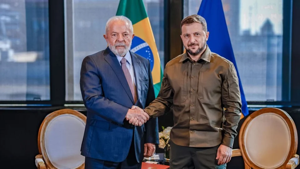 “Tivemos uma boa conversa”, diz Lula após encontro com Zelensky
