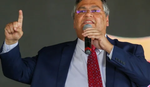 ‘Crimes graves ocorreram’ diz Flávio Dino sobre delação premiada de Cid